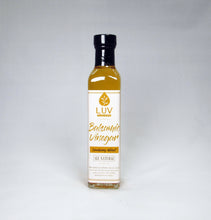 Load image into Gallery viewer, Cranberry Walnut 25 Star White Balsamic Vinegar
