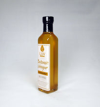 Load image into Gallery viewer, Cranberry Walnut 25 Star Dark Balsamic Vinegar