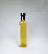 Load image into Gallery viewer, Pomegranate 25 Star White Balsamic Vinegar